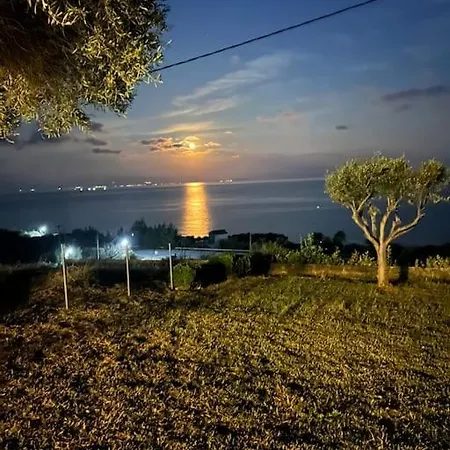 בית נופש Enjoy With Sea View