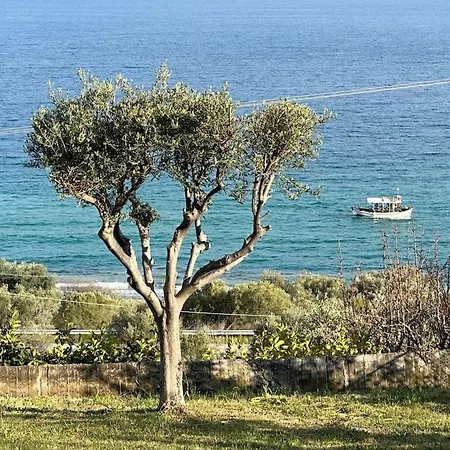 בית נופש Enjoy With Sea View